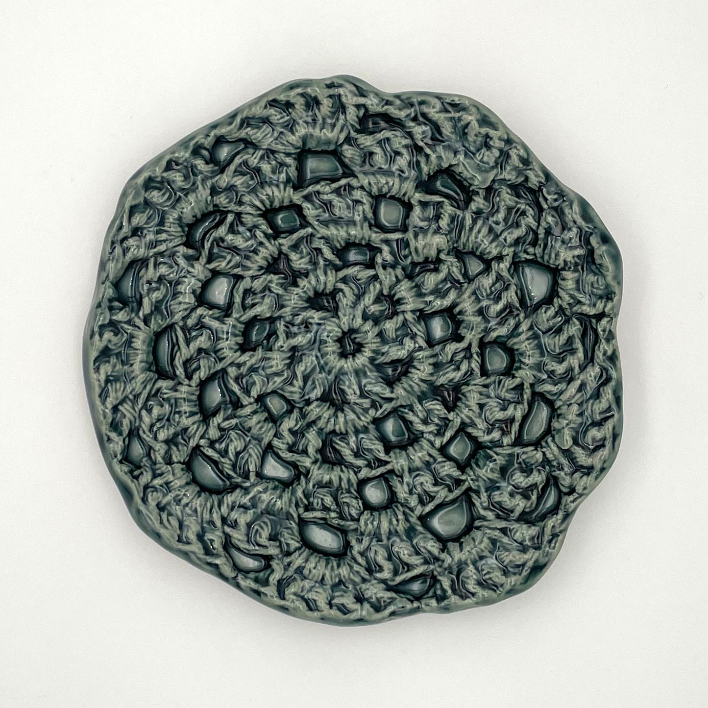 Ceramic catch-all tray for jewelry – handcrafted crochet texture, ideal for rings, earrings, and small accessories teal